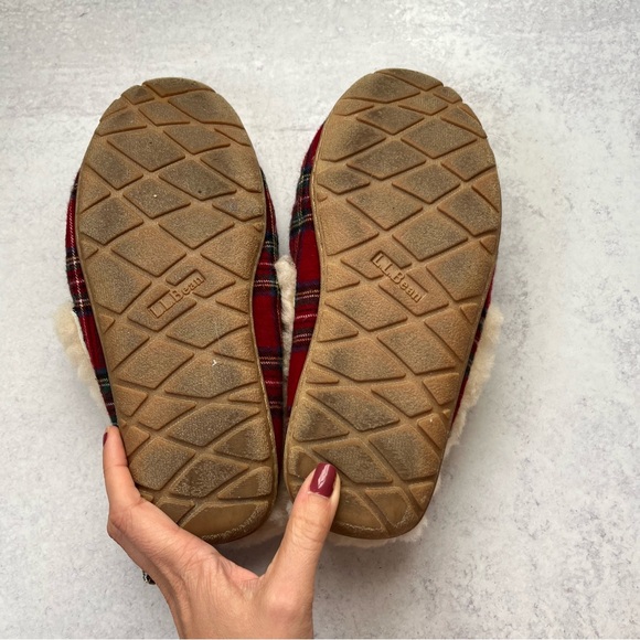 L.L. Bean Wicked Good Moccasin Slippers 7 - Picture 7 of 7